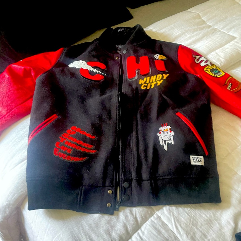 Gently used authentic Wedding Cake Chicago Windy City 2XL Varsity jacket $70